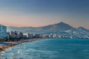 Czy warto kupić mieszkanie w Alicante